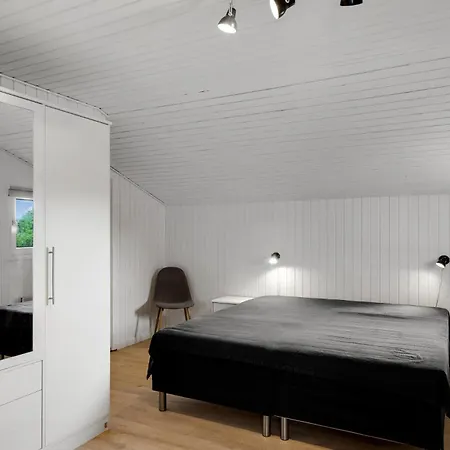 Four-bedroom In Harboore Hébergement de vacances Harboør